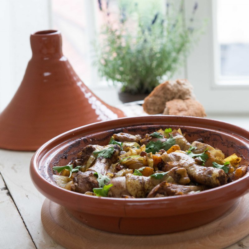 Tajine mit Hühnchen, Aprikosen und Rosinen